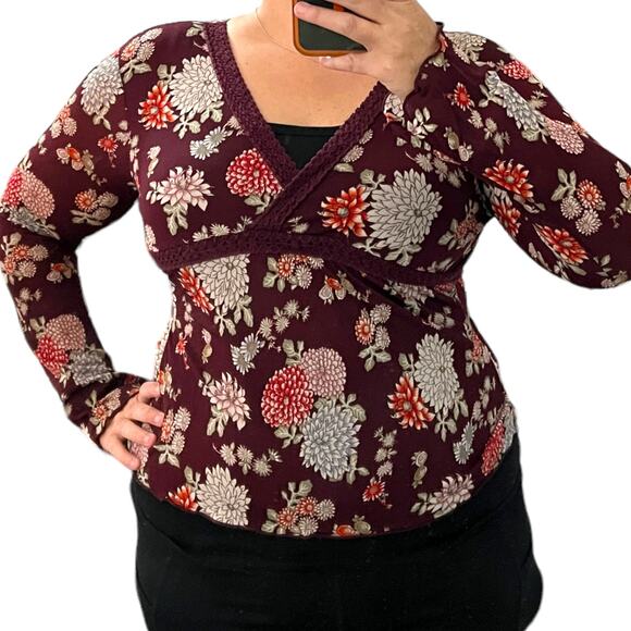 Old Navy MEDIUM Maroon Floral Empire Waist V-Neck Bust Detail Blouse Top - Picture 13 of 16